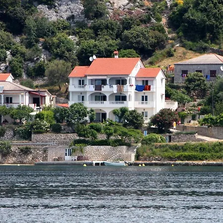 And By The Sea - Gornja, Rab - 11579 Supetarska Draga