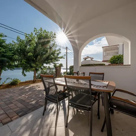 And By The Sea - Gornja, Rab - 11579 Gasthof