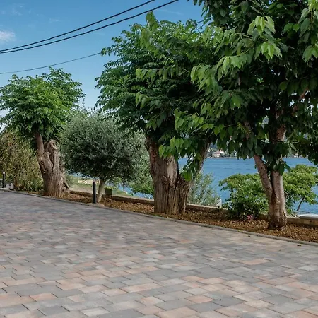 And By The Sea - Gornja, Rab - 11579 سوبيتارسكا دراغا