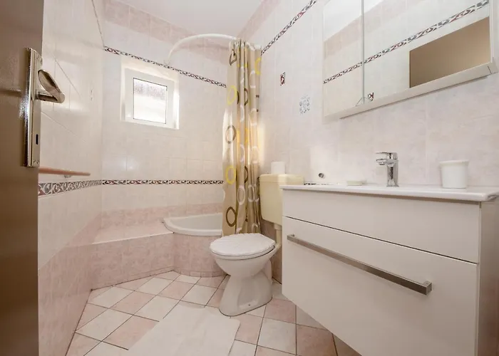 And By The Sea - Gornja - Rab - 11579 Gasthof