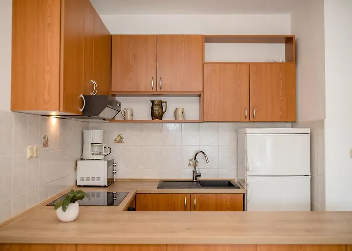 And By The Sea - Gornja - Rab - 11579 Gasthof Supetarska Draga